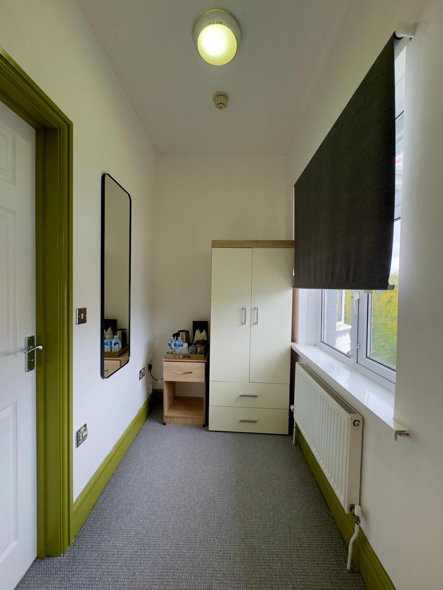 Coastal Park Accommodation Llanelli Exterior photo